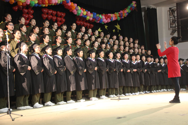 学校隆重纪念“12.7胜利大逃亡”十九周年