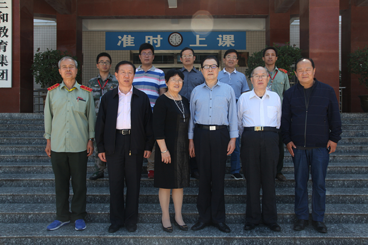 南泥湾精神研究会领导光临陕西三和职业中等专业学校参观...