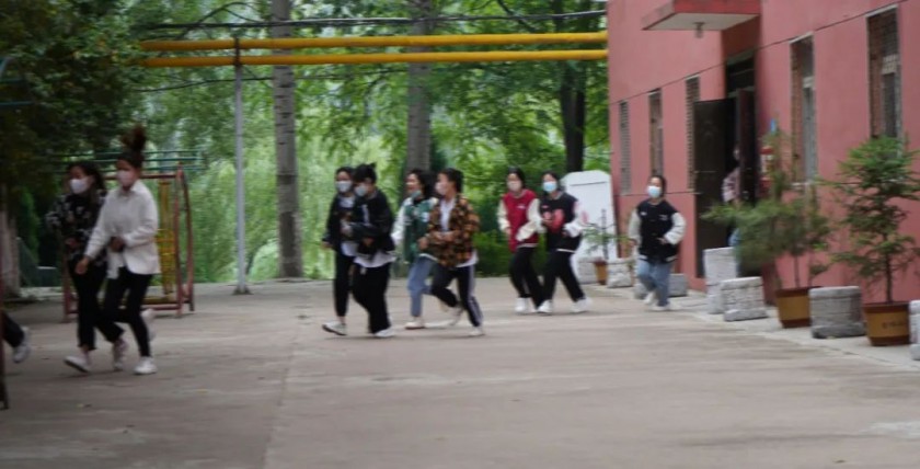 best365成功组织学生公寓应急疏散演练