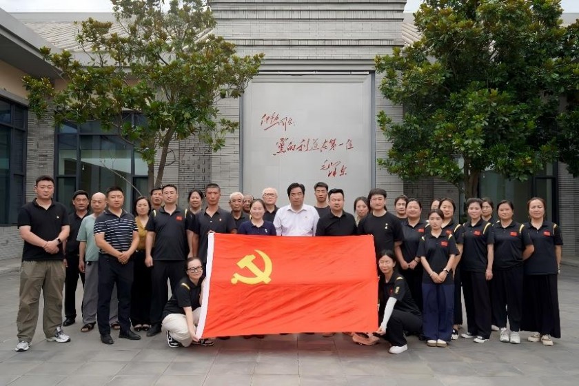 best365官方网站登录入口赴富平县爱国主义教育基地开展主题党日...