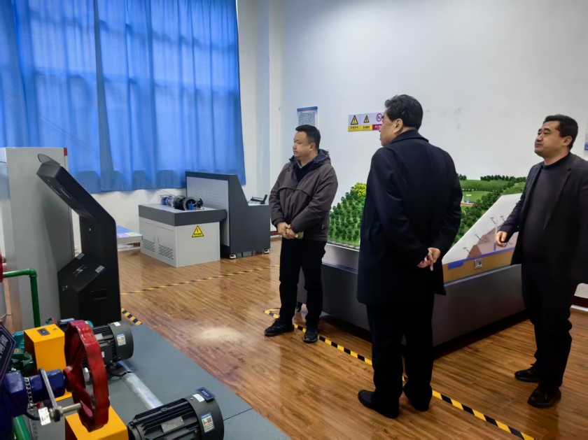 携手共建 协同育人 ----学院领导赴陕西电子信息集...