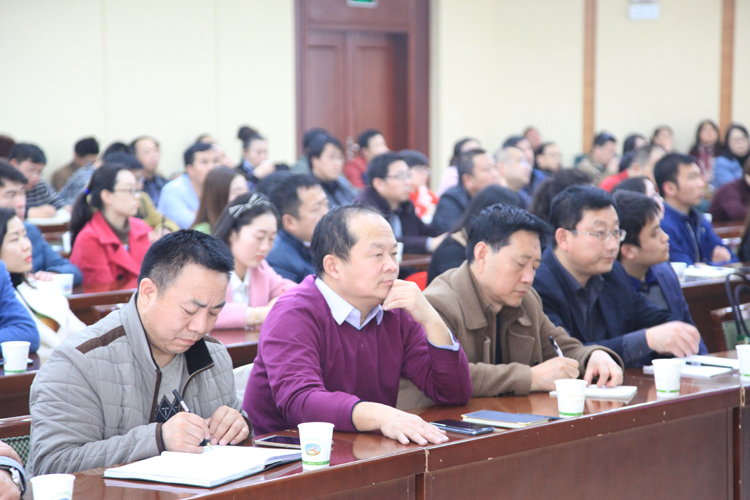学校组织骨干师生参加人力资源管理培训