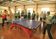 增强体质 凝聚合力 市车管所与我校开展体能拓展友谊赛